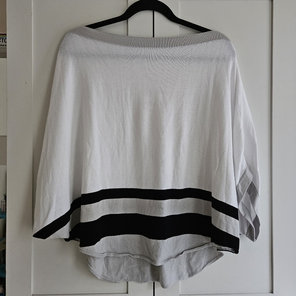 PLANET by Lauren G Assimetrical Sweater Top - one size fits most - Picture 9 of 9
